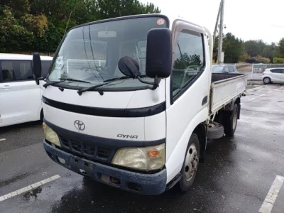 Toyota DYNA  с аукциона в Японии