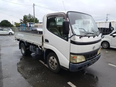 Toyota DYNA  с аукциона в Японии