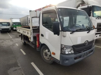 Toyota DYNA  с аукциона в Японии