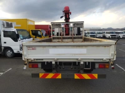 Toyota DYNA  с аукциона в Японии