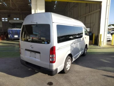 Toyota HIACE VAN  с аукциона в Японии