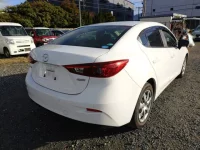 Mazda AXELA лот № 3497 оценка 4  с аукциона в Японии 2