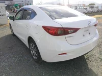 Mazda AXELA лот № 3497 оценка 4  с аукциона в Японии 4