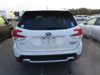 Subaru FORESTER лот № 8310 оценка 4  с аукциона в Японии 3