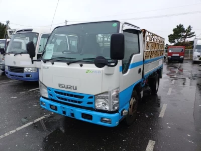 Isuzu ELF  с аукциона в Японии