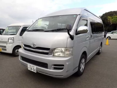 Toyota HIACE  с аукциона в Японии