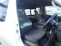 Toyota HIACE лот № 82 оценка R  с аукциона в Японии 3