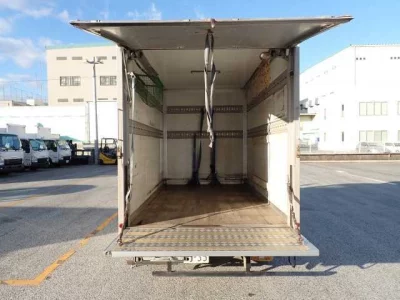 Toyota DYNA  с аукциона в Японии