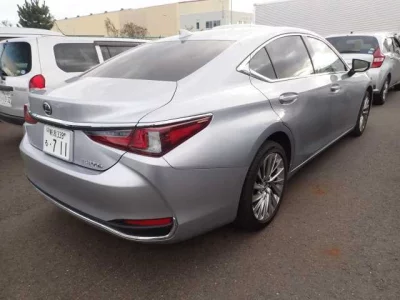 Lexus ES  с аукциона в Японии