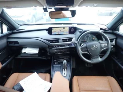 Lexus UX  с аукциона в Японии