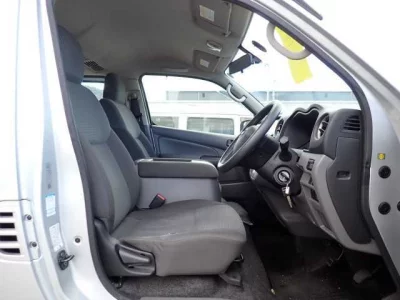 Nissan CARAVAN  с аукциона в Японии