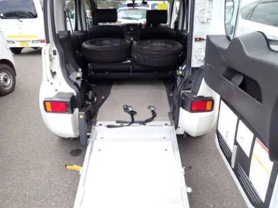 Nissan CUBE  с аукциона в Японии