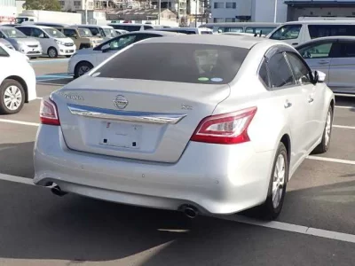 Nissan TEANA