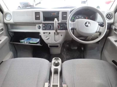 Mitsubishi MINICAB VAN  с аукциона в Японии