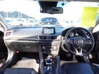 Mazda AXELA лот № 42 оценка R  с аукциона в Японии 2