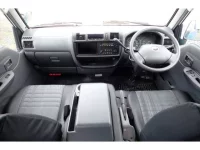 Mazda BONGO VAN лот № 1062 оценка 3.5  с аукциона в Японии 3