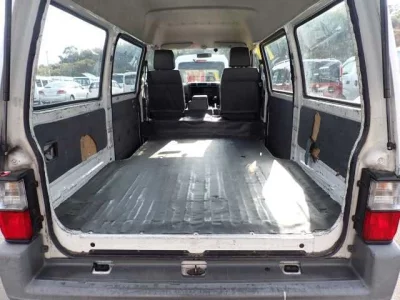 Mazda BONGO VAN  с аукциона в Японии