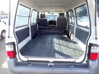 Mazda BONGO VAN лот № 196 оценка 3.5  с аукциона в Японии 2