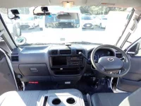 Mazda BONGO VAN лот № 196 оценка 3.5  с аукциона в Японии 5