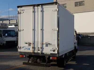 Mazda TITAN  с аукциона в Японии