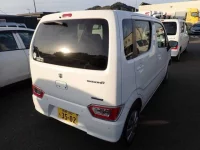 Suzuki WAGON R лот № 205 оценка 4.5  с аукциона в Японии 1