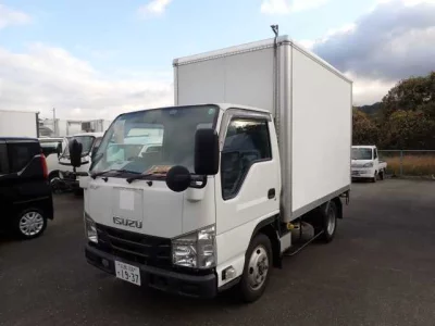 Isuzu ELF  с аукциона в Японии
