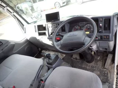 Isuzu ELF  с аукциона в Японии