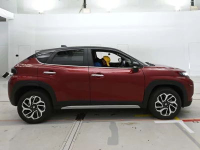 Suzuki FRONX  с аукциона в Японии