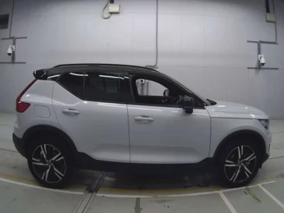 Volvo XC40  с аукциона в Японии