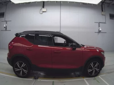 Volvo XC40  с аукциона в Японии