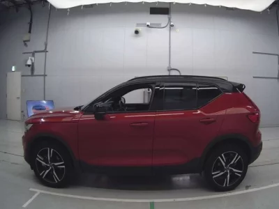 Volvo XC40  с аукциона в Японии