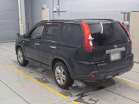 Nissan X-TRAIL лот № 10011 оценка 3.5  с аукциона в Японии 5