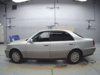 Toyota CROWN лот № 10016 оценка 3.5  с аукциона в Японии 3