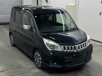 Mitsubishi DELICA D2