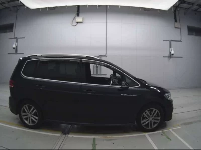 Volkswagen GOLF TOURAN  с аукциона в Японии