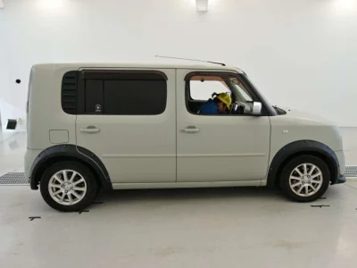 Nissan CUBECUBIC  с аукциона в Японии
