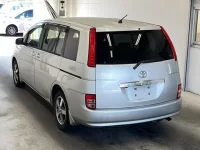 Toyota ISIS лот № 1002 оценка 3.5  с аукциона в Японии 4