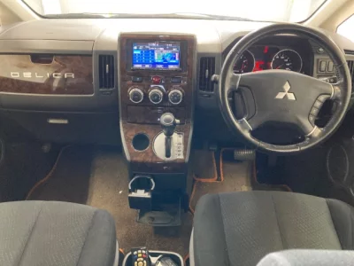 Mitsubishi DELICA D5