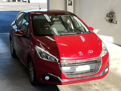 Peugeot 208  с аукциона в Японии