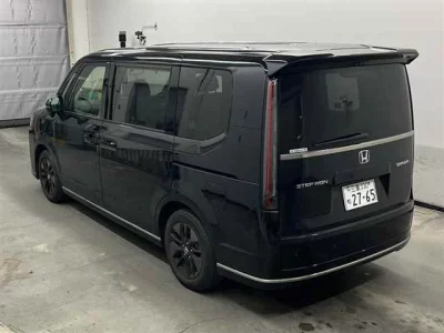 Honda STEP WAGON  с аукциона в Японии