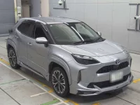 Toyota YARIS CROSS лот № 33021 оценка 4  с аукциона в Японии 4