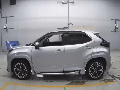 Toyota YARIS CROSS  с аукциона в Японии