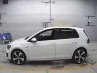 Volkswagen GOLF лот № 38027 оценка 4  с аукциона в Японии 3