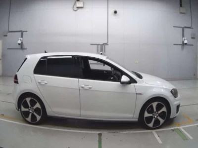 Volkswagen GOLF  с аукциона в Японии