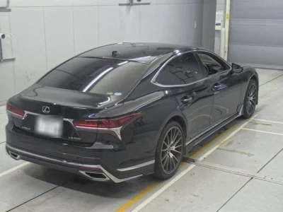 Lexus LS  с аукциона в Японии