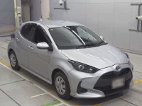 Toyota YARIS лот № 33024 оценка R  с аукциона в Японии 4