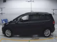 Volkswagen GOLF TOURAN лот № 38035 оценка 3.5  с аукциона в Японии 3