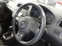 Volkswagen POLO лот № 38036 оценка 4  с аукциона в Японии 6