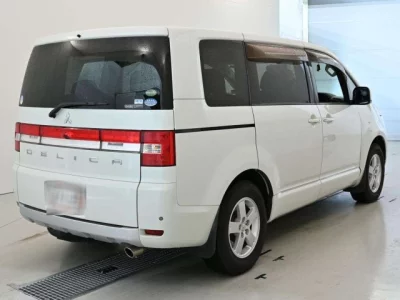 Mitsubishi DELICA D5