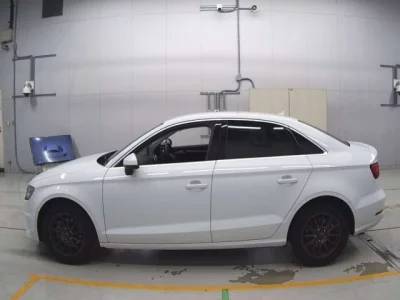 Audi A3  с аукциона в Японии